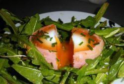 Recette Dukan : Oeuf en gele sur salade de pissenlits sans huile