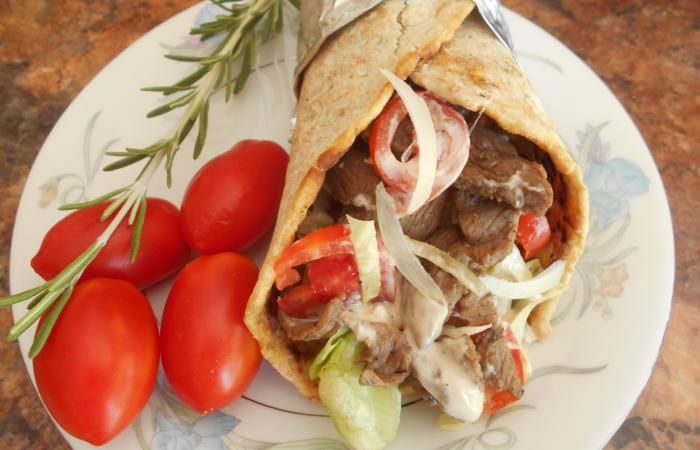 Rgime Dukan (recette minceur) : Kebab galette au boeuf #dukan https://www.proteinaute.com/recette-kebab-galette-au-boeuf-12022.html