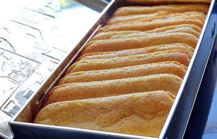 R�gime Dukan (recette minceur) : Boudoirs au bl� complet (biscuits secs) #dukan https://www.proteinaute.com/recette-boudoirs-au-ble-complet-biscuits-secs-10029.html