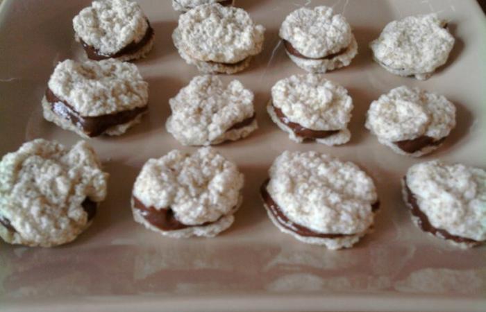 Rgime Dukan (recette minceur) : Macarons amande chocolat #dukan https://www.proteinaute.com/recette-macarons-amande-chocolat-1004.html