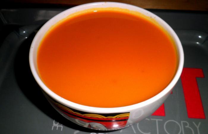 Régime Dukan (recette minceur) : Sourire sucré de racine (velouté de patate douce, gingembre et curcuma) #dukan https://www.proteinaute.com/recette-sourire-sucre-de-racine-veloute-de-patate-douce-gingembre-et-curcuma-10127.html