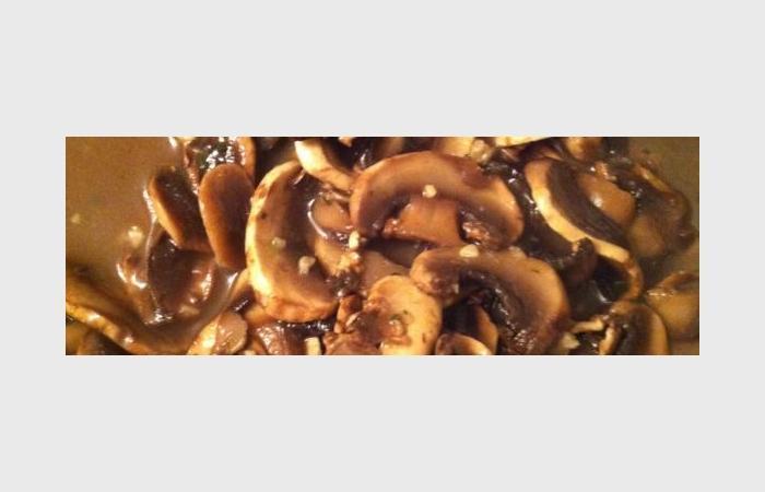 Rgime Dukan (recette minceur) : Pole de champignons ail et persil #dukan https://www.proteinaute.com/recette-poelee-de-champignons-ail-et-persil-10161.html