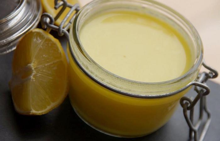 Régime Dukan (recette minceur) : Perfect Lemon Curd (sans oeufs, à la gomme tara) #dukan https://www.proteinaute.com/recette-perfect-lemon-curd-sans-oeufs-a-la-gomme-tara-10240.html