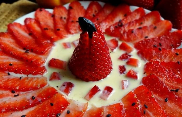 R�gime Dukan (recette minceur) : Carpaccio de fraises (cr�me anglaise aux agrumes et f�ve tonka) #dukan https://www.proteinaute.com/recette-carpaccio-de-fraises-creme-anglaise-aux-agrumes-et-feve-tonka-10289.html