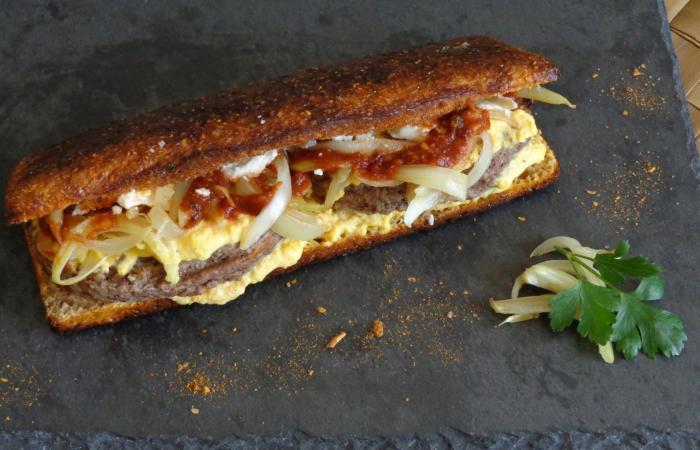 Régime Dukan (recette minceur) : Sandwich baguette sauce Tex Mex #dukan https://www.proteinaute.com/recette-sandwich-baguette-sauce-tex-mex-10559.html