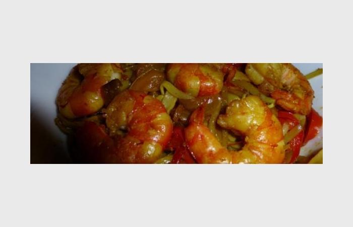 Rgime Dukan (recette minceur) : Nouilles chinoises aux crevettes et poivrons #dukan https://www.proteinaute.com/recette-nouilles-chinoises-aux-crevettes-et-poivrons-10576.html