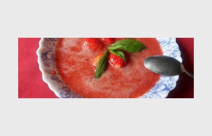 R�gime Dukan (recette minceur) : Soupe de fraise  #dukan https://www.proteinaute.com/recette-soupe-de-fraise-10645.html