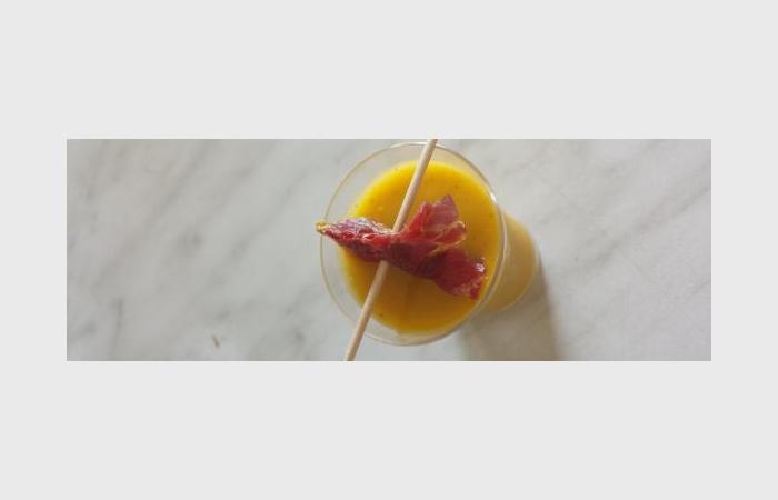 Rgime Dukan (recette minceur) : Douceurs d't aux poivrons et aux epices (soupe froide) #dukan https://www.proteinaute.com/recette-douceurs-d-ete-aux-poivrons-et-aux-epices-soupe-froide-10801.html