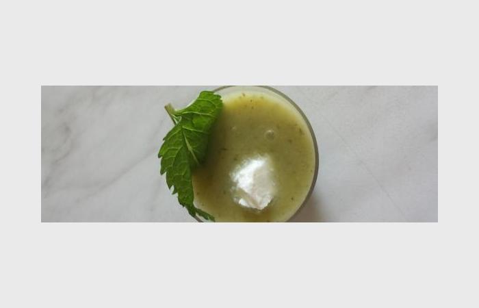 Régime Dukan (recette minceur) : Douceur d'été  verte au concombre et chèvre #dukan https://www.proteinaute.com/recette-douceur-d-ete-verte-au-concombre-et-chevre-10802.html