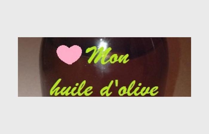 Régime Dukan (recette minceur) : Huile à ma façon olive ou à la tomate et au basilic #dukan https://www.proteinaute.com/recette-huile-a-ma-facon-olive-ou-a-la-tomate-et-au-basilic-10867.html