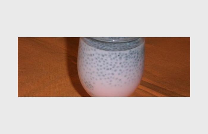 R�gime Dukan (recette minceur) : Lait vanill� aux graines de basilic  #dukan https://www.proteinaute.com/recette-lait-vanille-aux-graines-de-basilic-11084.html