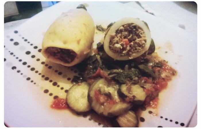 R�gime Dukan (recette minceur) : Encornets farcis #dukan https://www.proteinaute.com/recette-encornets-farcis-11105.html