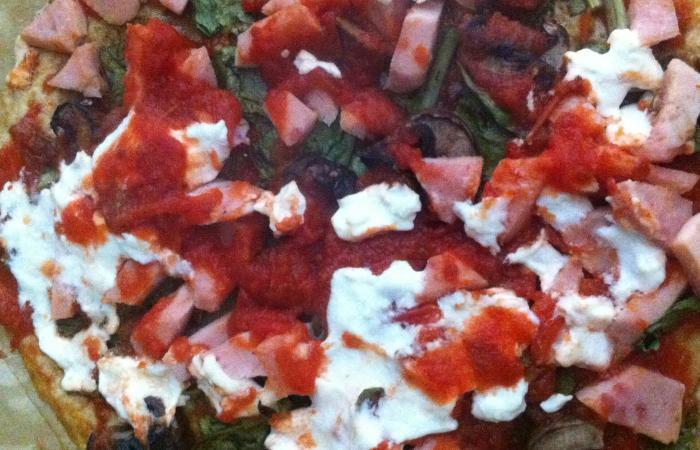 R�gime Dukan (recette minceur) : Pizza au sons et � la roquette #dukan https://www.proteinaute.com/recette-pizza-au-sons-et-a-la-roquette-11222.html