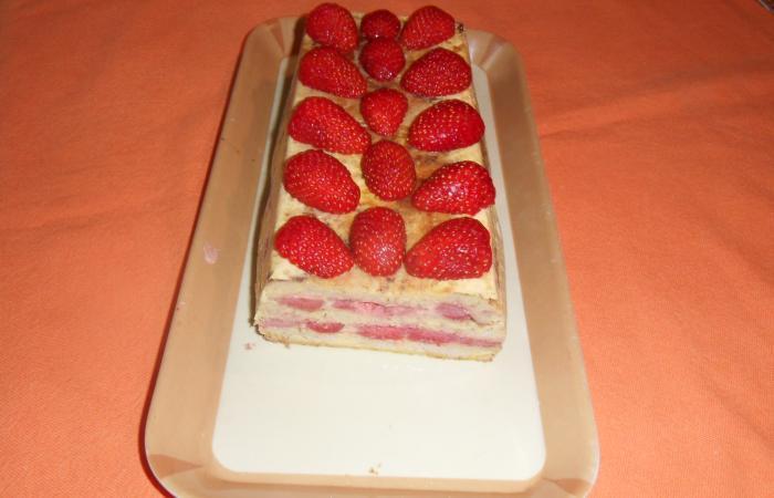 Régime Dukan (recette minceur) : Terrine de pain perdu aux fraises #dukan https://www.proteinaute.com/recette-terrine-de-pain-perdu-aux-fraises-11491.html