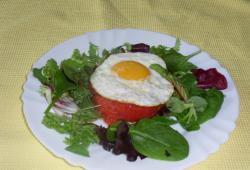 Recette Dukan : Oeuf au plat sur rondelle de tomate