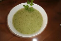 Recette Dukan : Soupe du soir concombre menthe