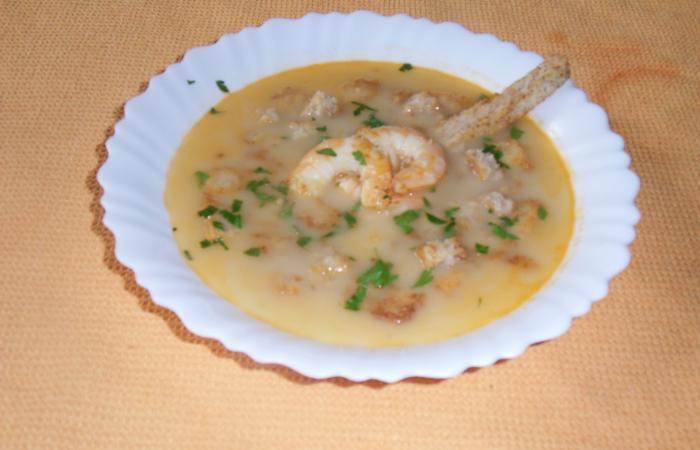 Régime Dukan (recette minceur) : Soupe légère de crevettes #dukan https://www.proteinaute.com/recette-soupe-legere-de-crevettes-11663.html