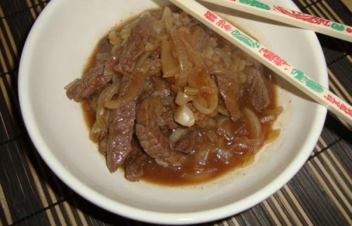 Boeuf aux oignons