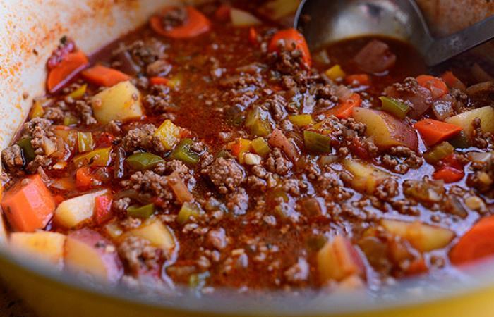 Régime Dukan (recette minceur) : Comfy soup (ou soupe au boeuf haché) #dukan https://www.proteinaute.com/recette-comfy-soup-ou-soupe-au-boeuf-hache-11753.html