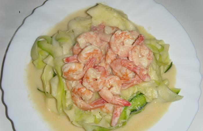 Tagliatelles de courgettes, colin, crevettes,  sauce moutarde, citron, fines herbes