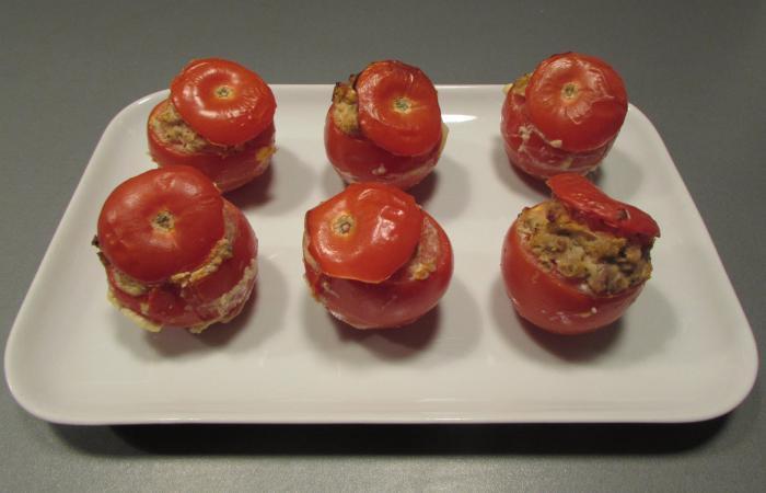 Tomates farcies avec sa farce au thon et pain dukan