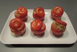 Recette Dukan : Tomates farcies avec sa farce au thon et pain dukan