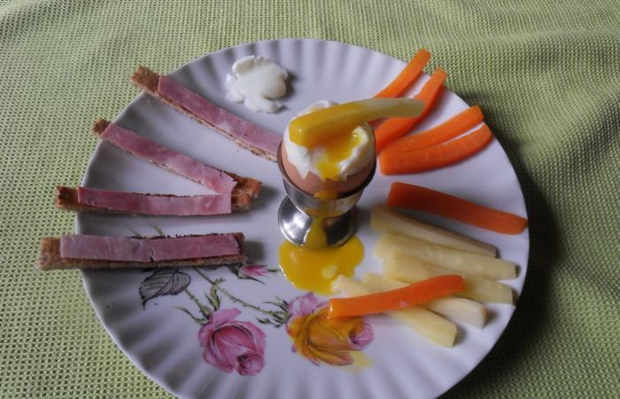 Régime Dukan (recette minceur) : Oeuf coque et ses mouillettes de légumes #dukan https://www.proteinaute.com/recette-oeuf-coque-et-ses-mouillettes-de-legumes-11870.html