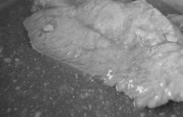 Rgime Dukan (recette minceur) : Escalope de poulet au fond de veau #dukan https://www.proteinaute.com/recette-escalope-de-poulet-au-fond-de-veau-11874.html