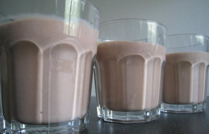 Régime Dukan (recette minceur) : Crème aux oeufs chocolat #dukan https://www.proteinaute.com/recette-creme-aux-oeufs-chocolat-1189.html