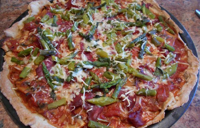 Régime Dukan (recette minceur) : Pizza Asperges - Champignons #dukan https://www.proteinaute.com/recette-pizza-asperges-champignons-11960.html