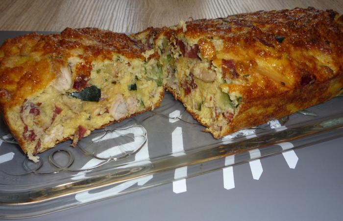 Régime Dukan (recette minceur) : Cake moelleux poulet/grison/courgettes/poivrons #dukan https://www.proteinaute.com/recette-cake-moelleux-poulet-grison-courgettes-poivrons-12016.html