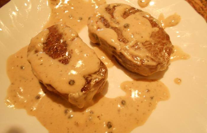 Régime Dukan (recette minceur) : Tournedos - sauce au poivre #dukan https://www.proteinaute.com/recette-tournedos-sauce-au-poivre-12024.html
