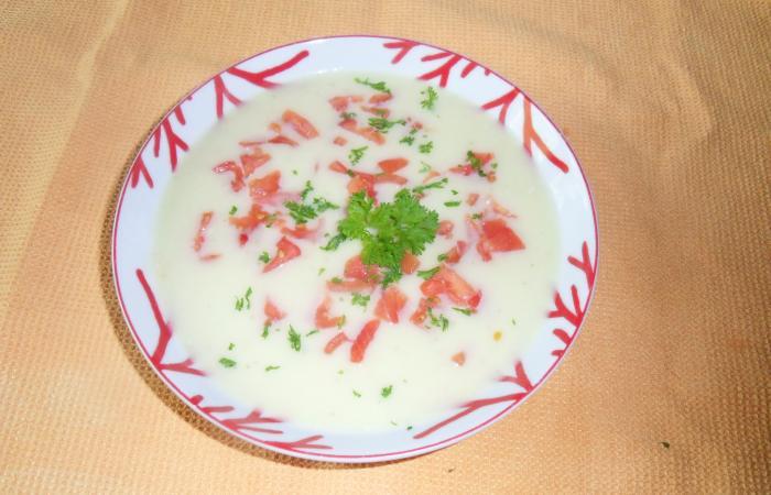 Velout� de courgette au concass� de tomate