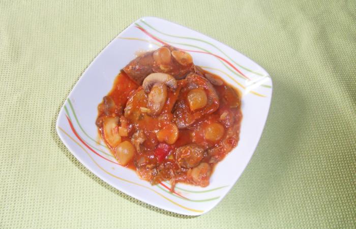 Régime Dukan (recette minceur) : Langue de boeuf à la tomate #dukan https://www.proteinaute.com/recette-langue-de-boeuf-a-la-tomate-12143.html
