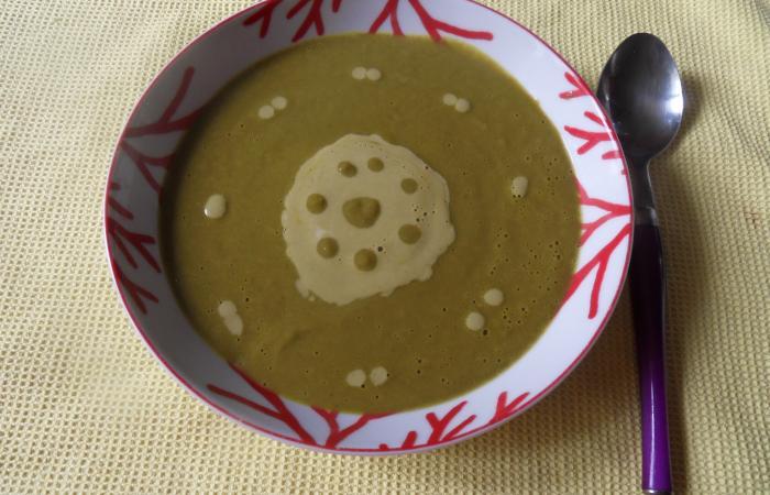 Régime Dukan (recette minceur) : Velouté de feuilles de blette #dukan https://www.proteinaute.com/recette-veloute-de-feuilles-de-blette-12222.html