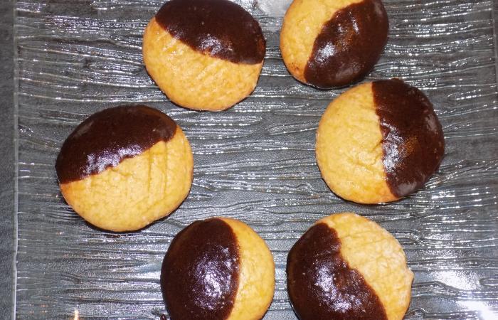 Régime Dukan (recette minceur) : Sablés chocolat #dukan https://www.proteinaute.com/recette-sables-chocolat-12253.html