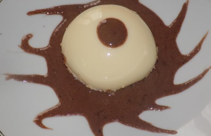 Rgime Dukan (recette minceur) : Pana cotta vanille sauce chocolat #dukan https://www.proteinaute.com/recette-pana-cotta-vanille-sauce-chocolat-12286.html