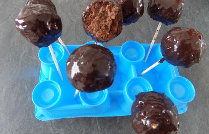R�gime Dukan (recette minceur) : Cakes pops chocolat #dukan https://www.proteinaute.com/recette-cakes-pops-chocolat-12316.html