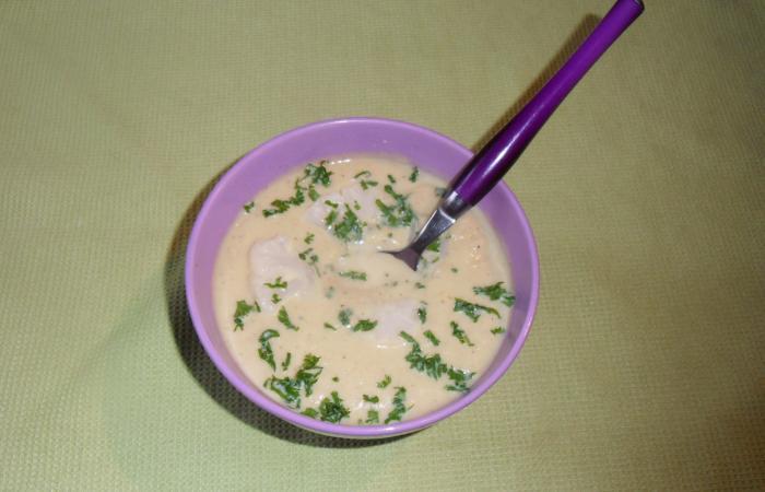 Régime Dukan (recette minceur) : Velouté de choux fleur au curry #dukan https://www.proteinaute.com/recette-veloute-de-choux-fleur-au-curry-12322.html