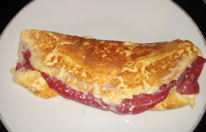 Rgime Dukan (recette minceur) : Omelette grison cancoillotte #dukan https://www.proteinaute.com/recette-omelette-grison-cancoillotte-12415.html