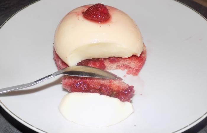 Régime Dukan (recette minceur) : Panna cotta façon fraisier #dukan https://www.proteinaute.com/recette-panna-cotta-facon-fraisier-12450.html