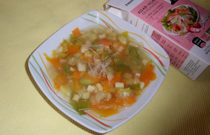 Régime Dukan (recette minceur) : Soupe minestrone à l'agar-agar #dukan https://www.proteinaute.com/recette-soupe-minestrone-a-l-agar-agar-12470.html