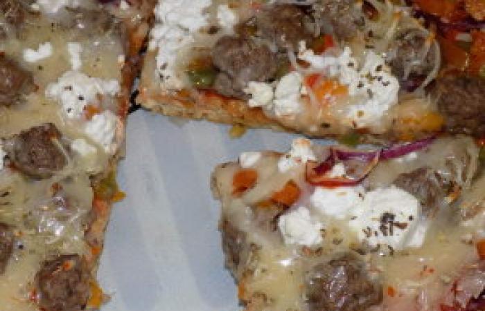 Rgime Dukan (recette minceur) : Pizza boeuf/oignon/poivrons #dukan https://www.proteinaute.com/recette-pizza-boeuf-oignon-poivrons-12485.html