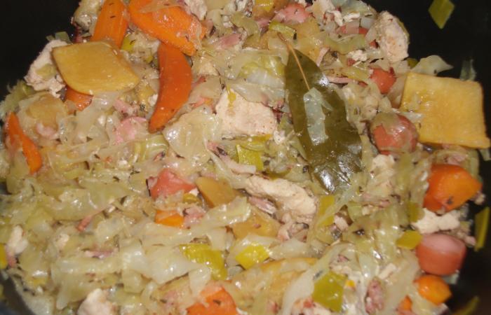 Régime Dukan (recette minceur) : Potée auvergnate #dukan https://www.proteinaute.com/recette-potee-auvergnate-12537.html