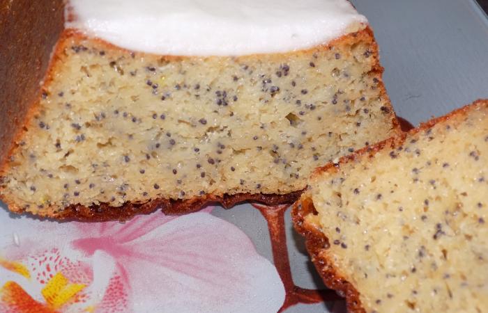 Régime Dukan (recette minceur) : Cake citron-pavot glaçage citron #dukan https://www.proteinaute.com/recette-cake-citron-pavot-glacage-citron-12555.html
