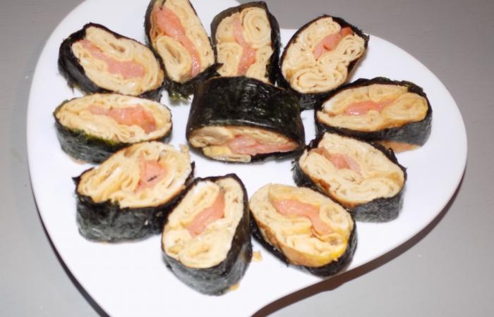 R�gime Dukan (recette minceur) : Maki sushi: omelette japonaise au saumon #dukan https://www.proteinaute.com/recette-maki-sushi-omelette-japonaise-au-saumon-12570.html
