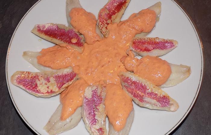 R�gime Dukan (recette minceur) : Filets de rouget sauce pepperoni  #dukan https://www.proteinaute.com/recette-filets-de-rouget-sauce-pepperoni-12610.html