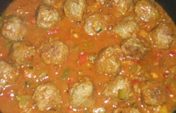 Rgime Dukan (recette minceur) : Boulettes sauce curry  #dukan https://www.proteinaute.com/recette-boulettes-sauce-curry-12674.html