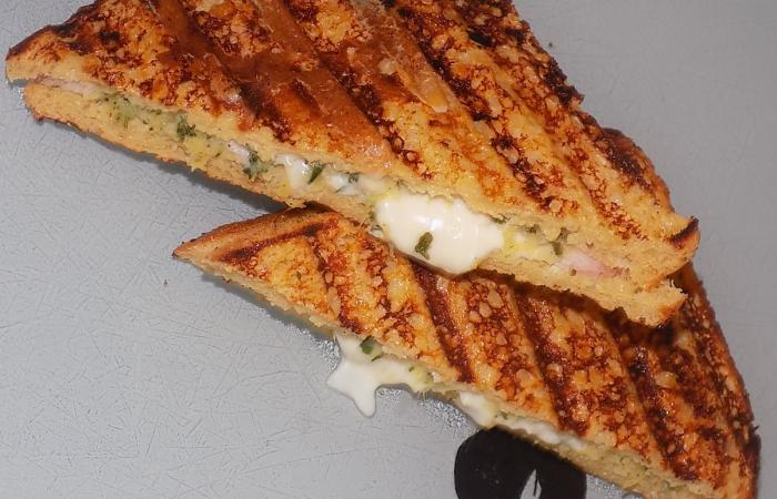 R�gime Dukan (recette minceur) : Croque courgette vache qui rit #dukan https://www.proteinaute.com/recette-croque-courgette-vache-qui-rit-12705.html