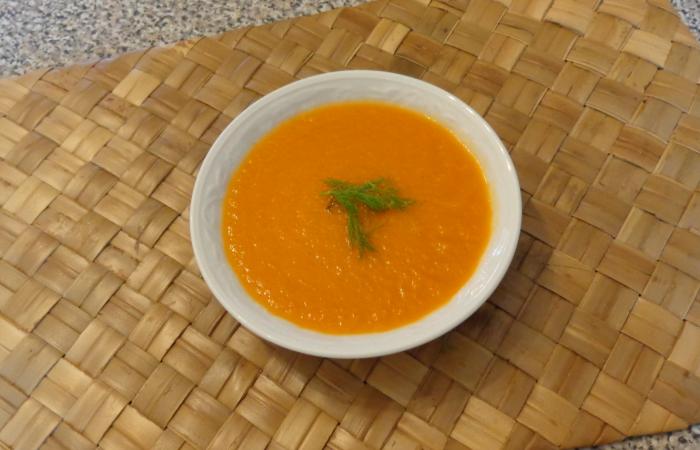 Rgime Dukan (recette minceur) : Soupe de carottes au fenouil #dukan https://www.proteinaute.com/recette-soupe-de-carottes-au-fenouil-12860.html
